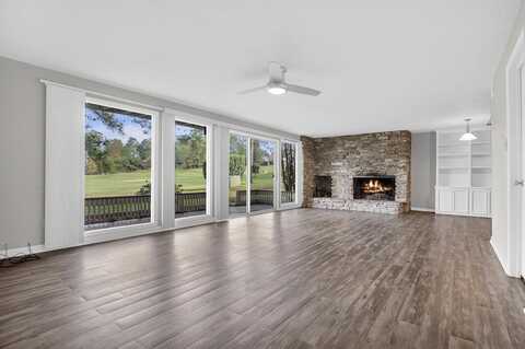2550 Sam Rayburn Parkway, Brookeland, TX 75931