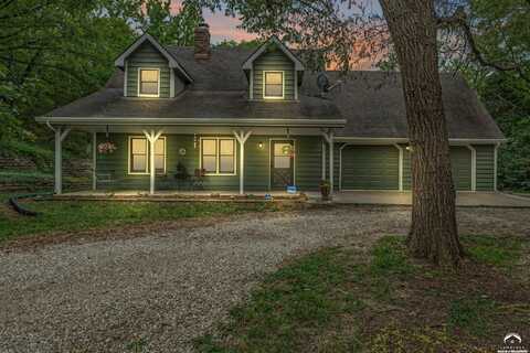 912 E 1100 Road, Lawrence, KS 66047