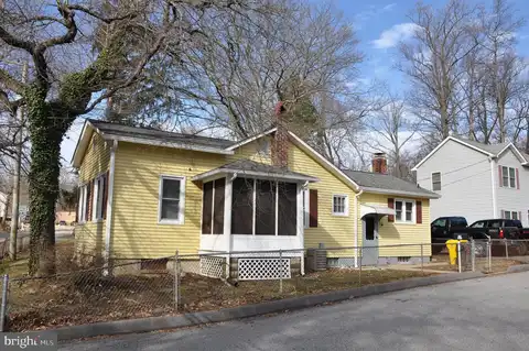 Hall, CROWNSVILLE, MD 21032