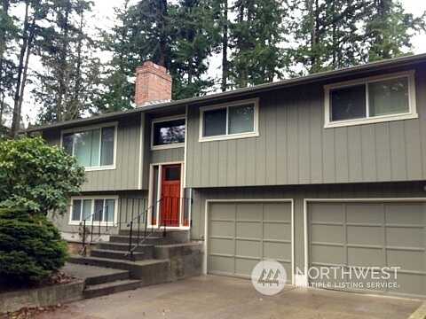 Noll, POULSBO, WA 98370