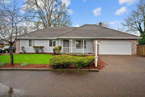 Jacqui, NEWBERG, OR 97132