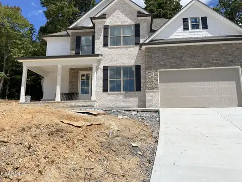 Chapel Hill, KNOXVILLE, TN 37938