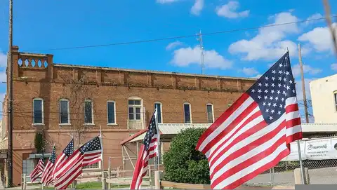 N Main Street, Winnsboro, TX 75494