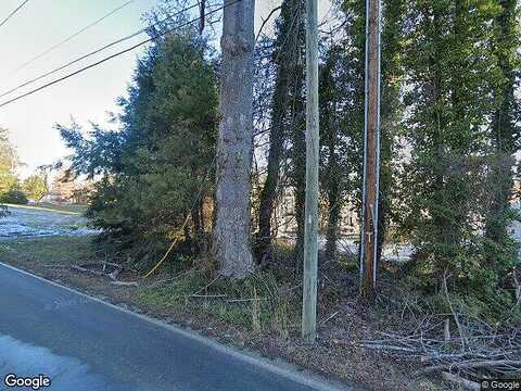 Ironwood Dr, Hendersonville, NC 28739