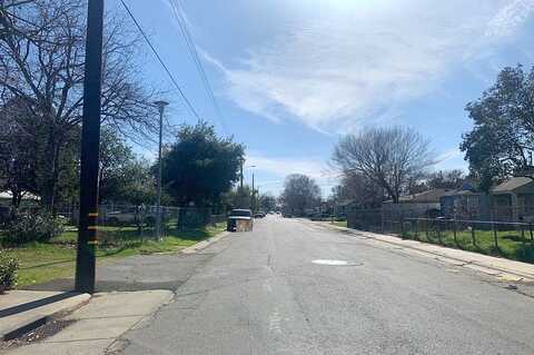 44Th, SACRAMENTO, CA 95820