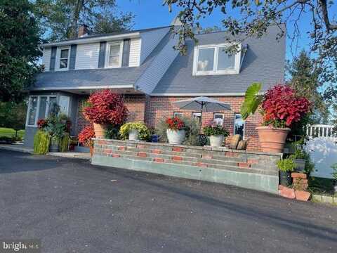 Anne, HUNTINGDON VALLEY, PA 19006