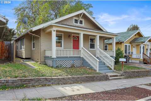 9Th, THE DALLES, OR 97058
