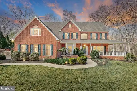 Foxfire, LEWISBERRY, PA 17339