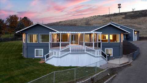 Collins, WEST RICHLAND, WA 99353