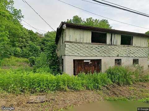 Woodside Ave, Schwenksville, PA 19473