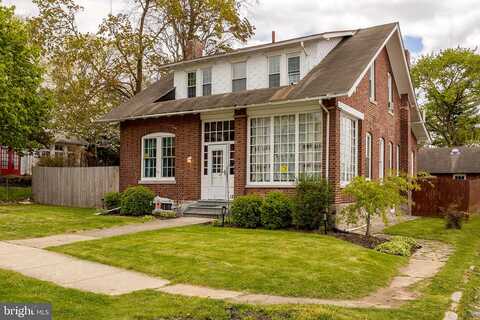 Centre, Black Horse, PA 19403