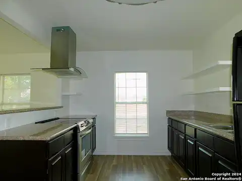 Chavaneaux, SAN ANTONIO, TX 78214