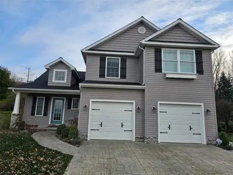 Maple Grove, ERIE, PA 16510
