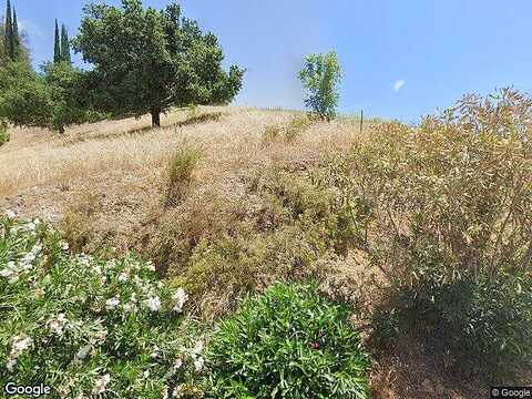 Phillips Way, Los Angeles, CA 90042
