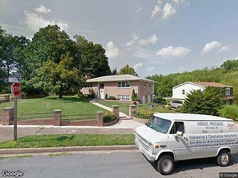 Waldorf, FALLS CHURCH, VA 22046