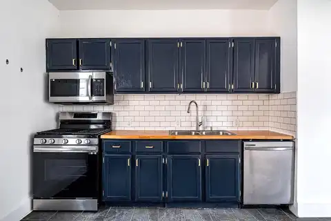 81St, MILWAUKEE, WI 53219