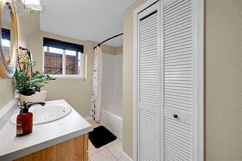 Hayden, COLORADO SPRINGS, CO 80910