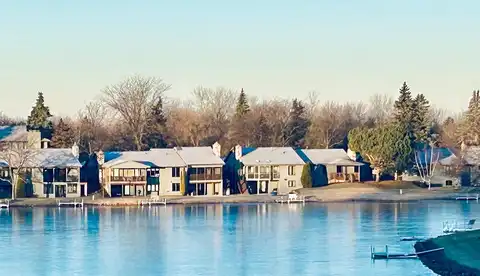 Lake Largo, GREEN BAY, WI 54311