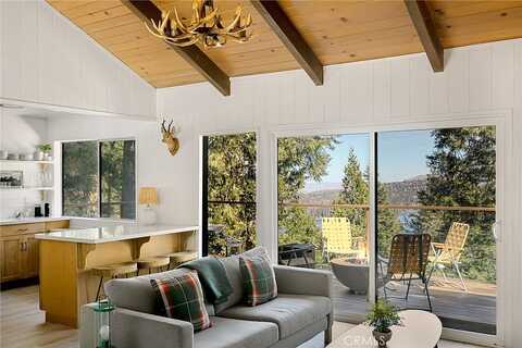 Victoria, LAKE ARROWHEAD, CA 92352