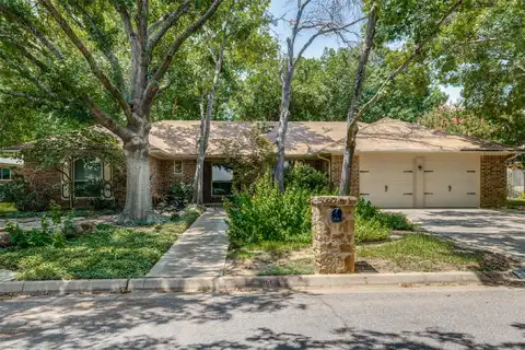 English Chase, ARLINGTON, TX 76016