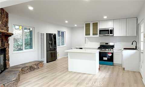 Jewel, CRESTLINE, CA 92325