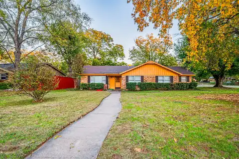 Norwood, HURST, TX 76053