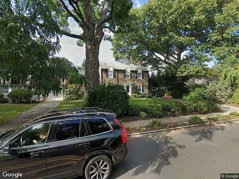 Lowrys, BRYN MAWR, PA 19010