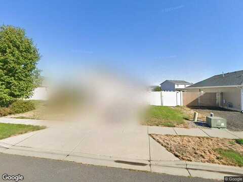 Claire, CHENEY, WA 99004