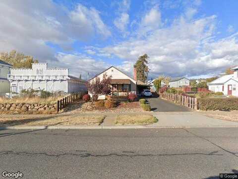 Broadway, GOLDENDALE, WA 98620
