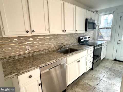 Springton, UPPER DARBY, PA 19082