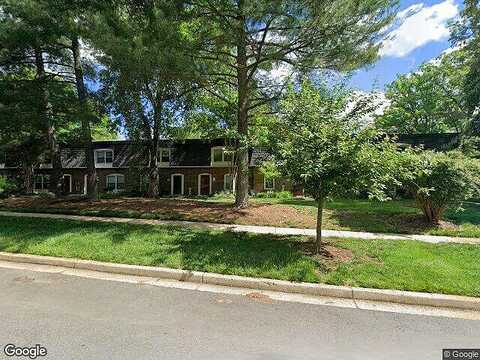 Tory, SPRINGFIELD, VA 22152