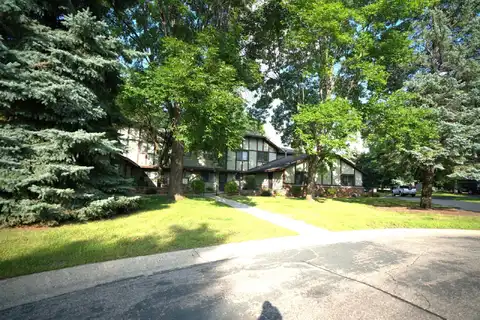 Villa, EDEN PRAIRIE, MN 55346