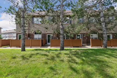 Regency, EDEN PRAIRIE, MN 55344
