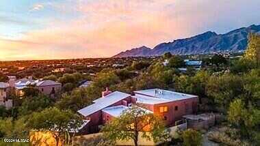 Camino Del Celador, TUCSON, AZ 85750
