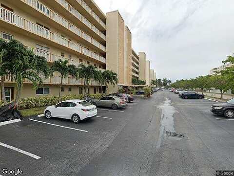 14Th, HALLANDALE BEACH, FL 33009