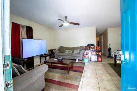 Yonge, PENSACOLA, FL 32505