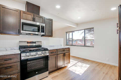 Inez, TUCSON, AZ 85756