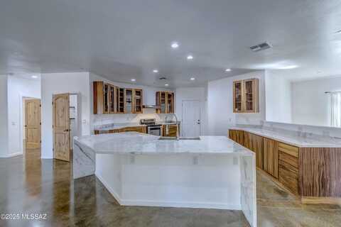 King, TUCSON, AZ 85713