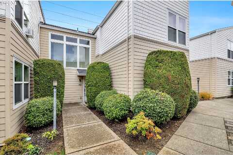 Beech, PORTLAND, OR 97230