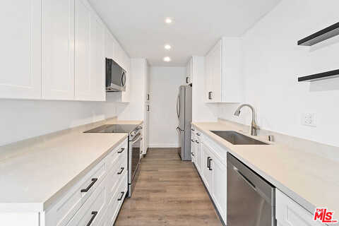 Newcastle, ENCINO, CA 91316