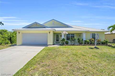 6Th, LEHIGH ACRES, FL 33971