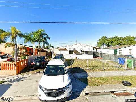 26Th, RIVIERA BEACH, FL 33404