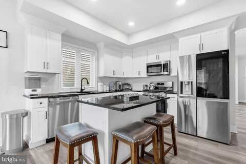 Sheridan, POTTSTOWN, PA 19464