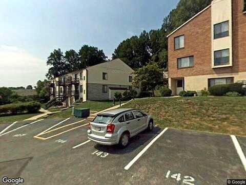 Hilltop, BROOKHAVEN, PA 19015