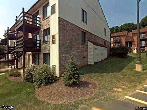 Hilltop, BROOKHAVEN, PA 19015