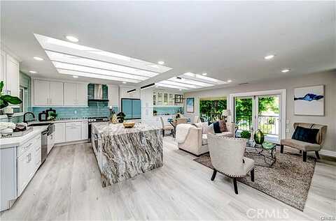 Bahia Blanca, LAGUNA WOODS, CA 92637