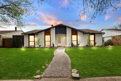 Lucinda, GARLAND, TX 75040