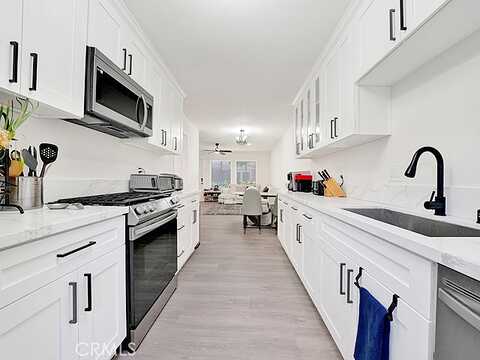 Bunker Hill, COSTA MESA, CA 92626