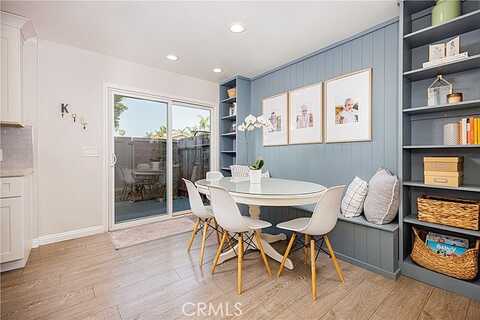 Berkshire, HUNTINGTON BEACH, CA 92646