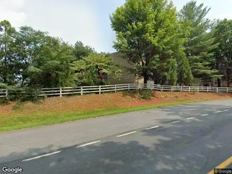Villa, CHARLOTTESVILLE, VA 22903